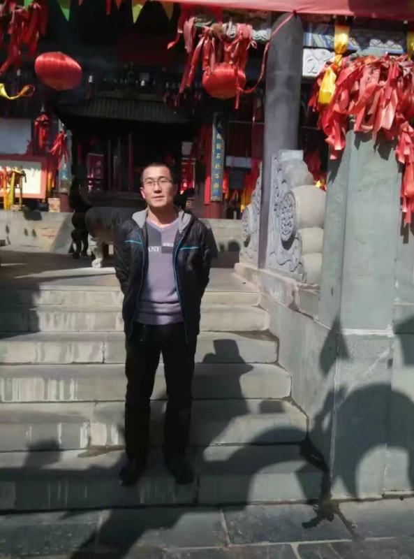 淡然的第一张照片--中阳上门女婿服务网